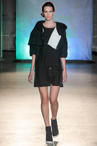 Look 17